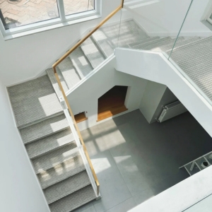 Tay vịn cầu thang